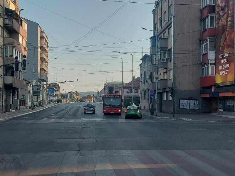 Autobus pogresna traka